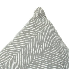 Housse de coussin en coton imprimé à la main – Motif chevron gris | Housse de coussin décorative moderne minimaliste | 45x45 cm