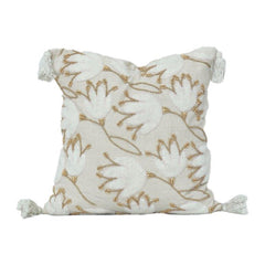 Handgefertigter bestickter Kissenbezug aus Baumwolle mit abstraktem Blumenmuster und Quasten – 45x45 cm | Dekokissenhülle in neutralem Beige