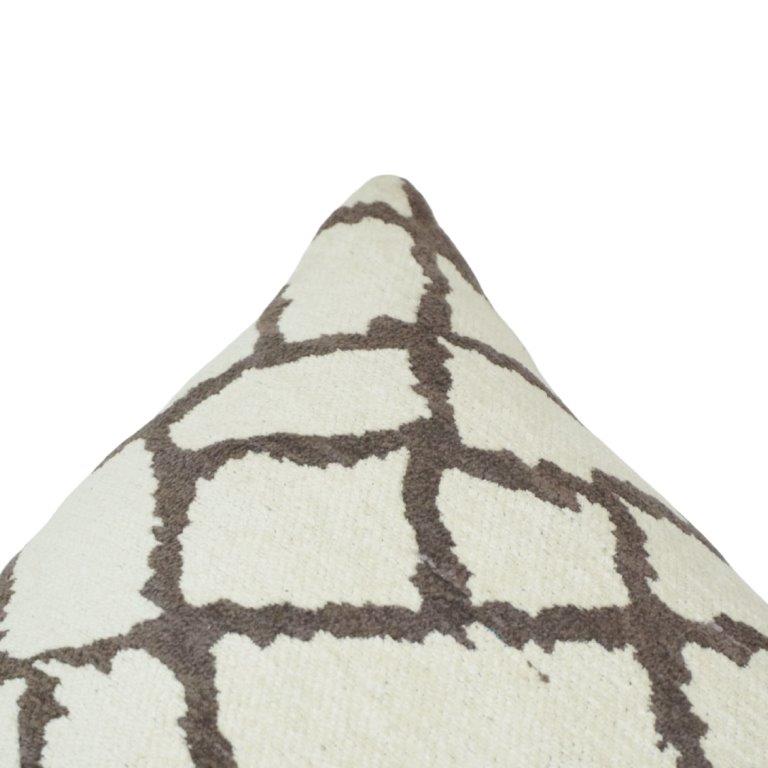 Jacquard Cotton Cushion Cover 45x45 cm | Geometric Trellis Pattern | Soft Decorative Sofa Cushion Cover - Bulk manufacturer & supplier from Panipat, India