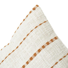 Housse de coussin en coton tissée main 45x45 cm – Tissu texturé neutre avec broderie à rayures rouille | Housse de coussin minimaliste faite à la main