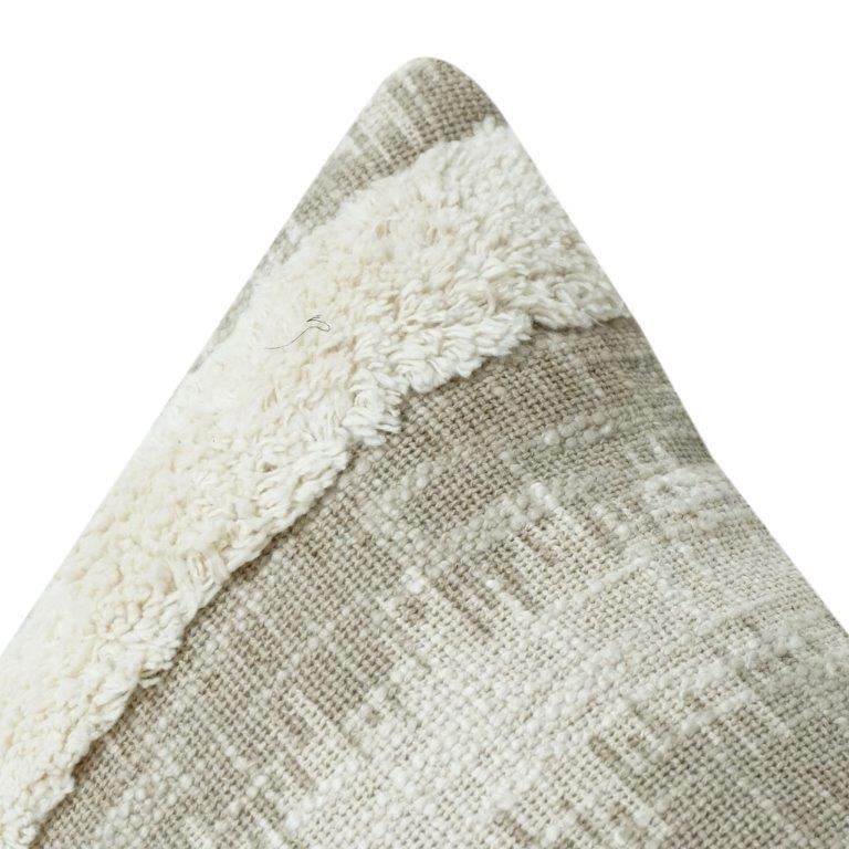 Kissenbezug aus Baumwolle mit Struktur, gewebten Streifen und getufteten Details | Neutraler Boho-Kissenbezug | 45x45 cm - Bulk manufacturer & supplier from Panipat, India