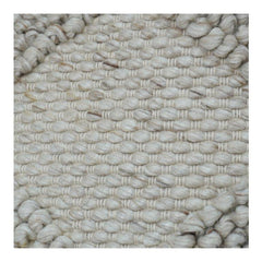 Strukturierter Kissenbezug aus Baumwolle mit getuftetem Herz-Design | Handgemachter neutraler Dekokissenbezug | 45x45 cm