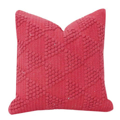 Dekorativer roter Kissenbezug – Handgefertigtes getuftetes Chevron-Muster | 45x45 cm