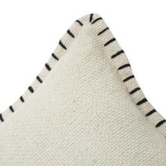 Housse de coussin minimaliste en coton tissé à la main avec surpiqûre contrastante – 45x45 cm | Coussin décoratif texturé neutre