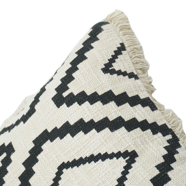 Black & White Geometric Printed Cotton Cushion Cover with Fringe | 45x45 cm - Bulk manufacturer & supplier from Panipat, India