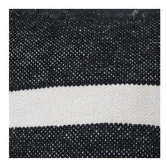 Schwarzer Kissenbezug aus Baumwolle mit Textur und weißen Streifen | Modernes, minimalistisches Kissen | 35 x 50 cm