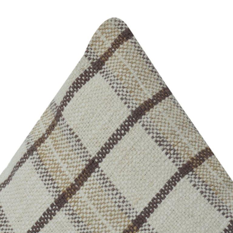 Beiger karierter Kissenbezug aus Baumwolle | Minimalistisches Karodesign | Weicher gewebter Dekokissenbezug | 45x45 cm - Bulk manufacturer & supplier from Panipat, India