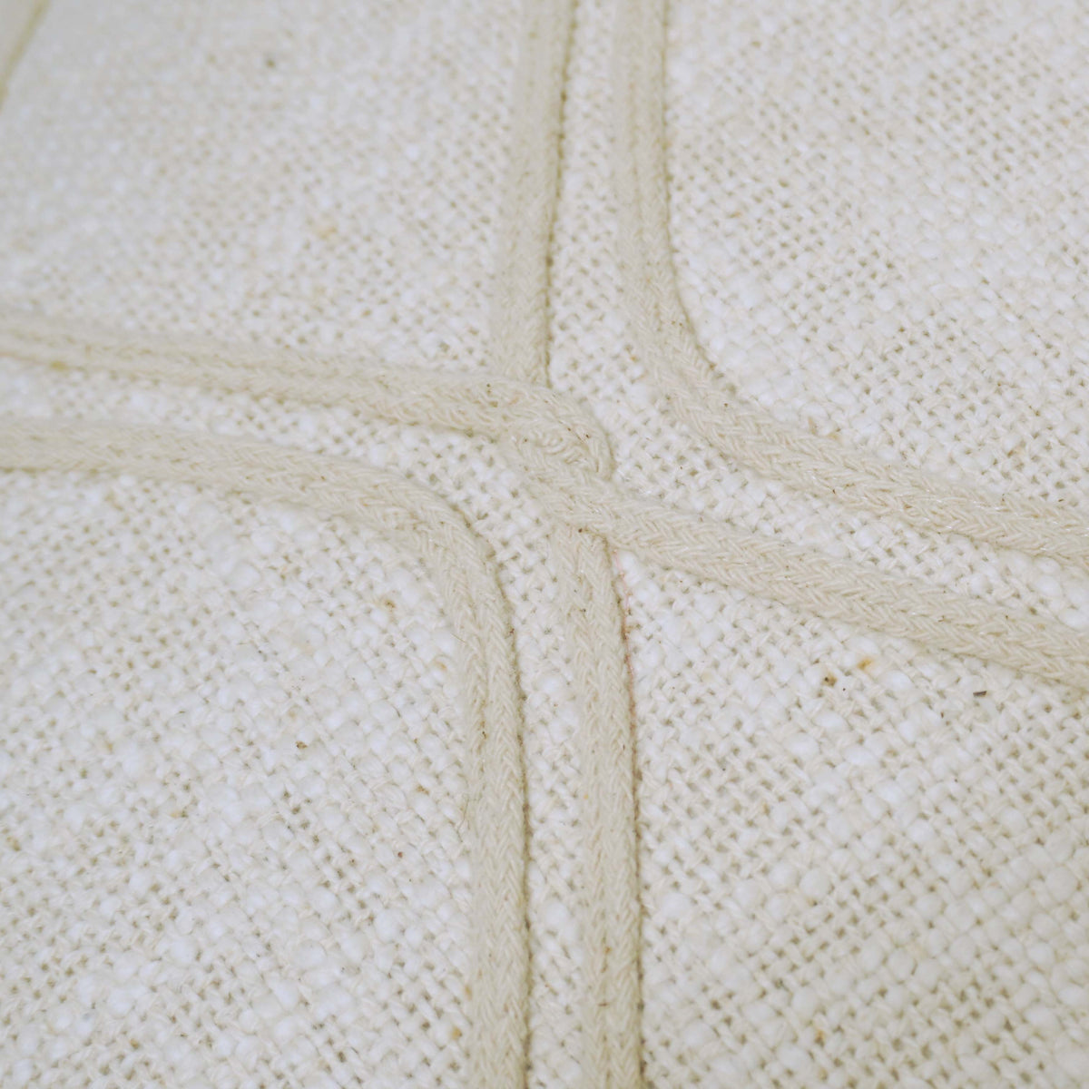 Textured diamond pattern handcrafted cotton cushion cover with tassels 45x45 cm