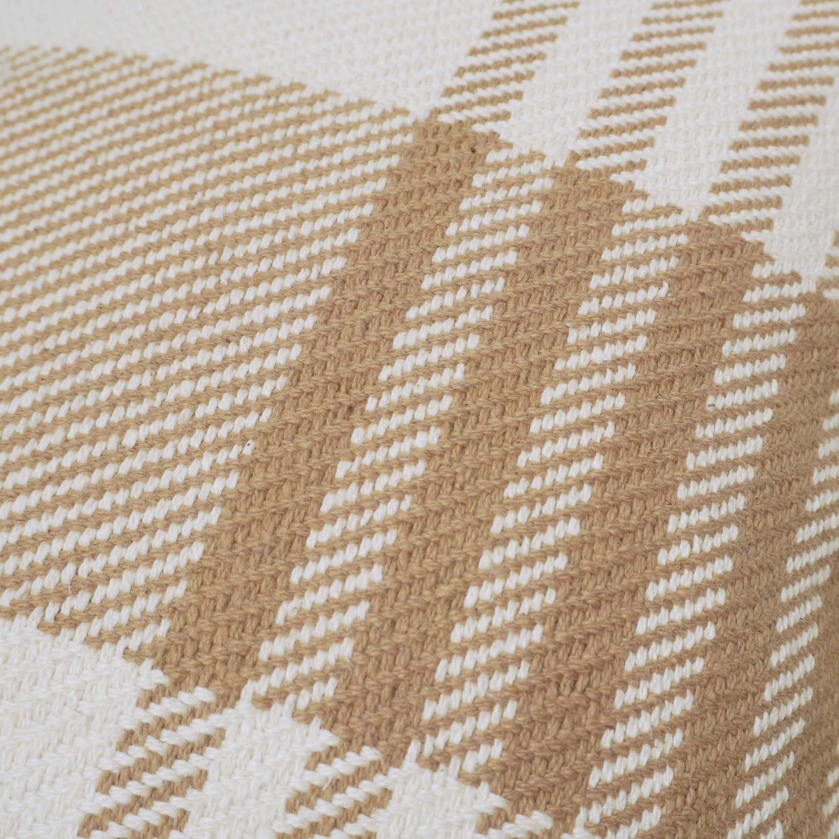 Handwoven Beige & Ivory Checkered Cushion Cover with Fringe – 45 x 45 cm