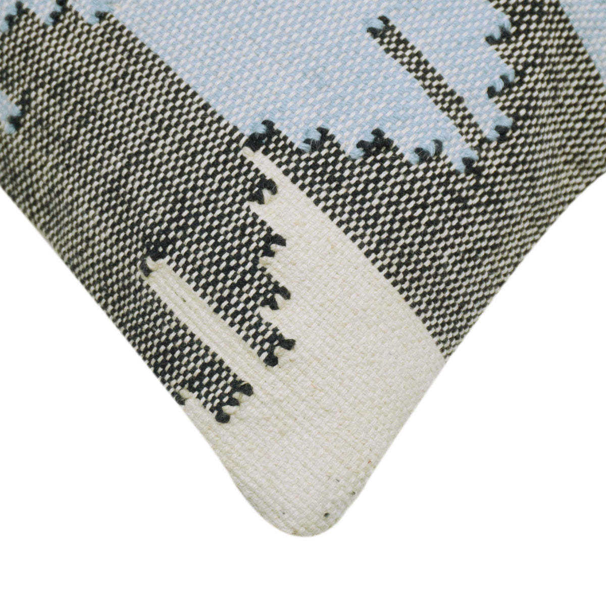 Handgewebter Kissenbezug 45 x 45 cm – Abstraktes Geometrisches Muster in Hellblau, Schwarz & Creme – Dekorativer Sofakissen- & Bettkissenbezug
