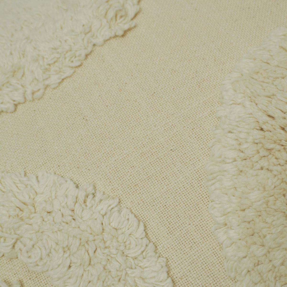Hand-Tufted Cream Cotton Cushion Cover with Abstract Pattern & Tassels – 45 x 45 cm