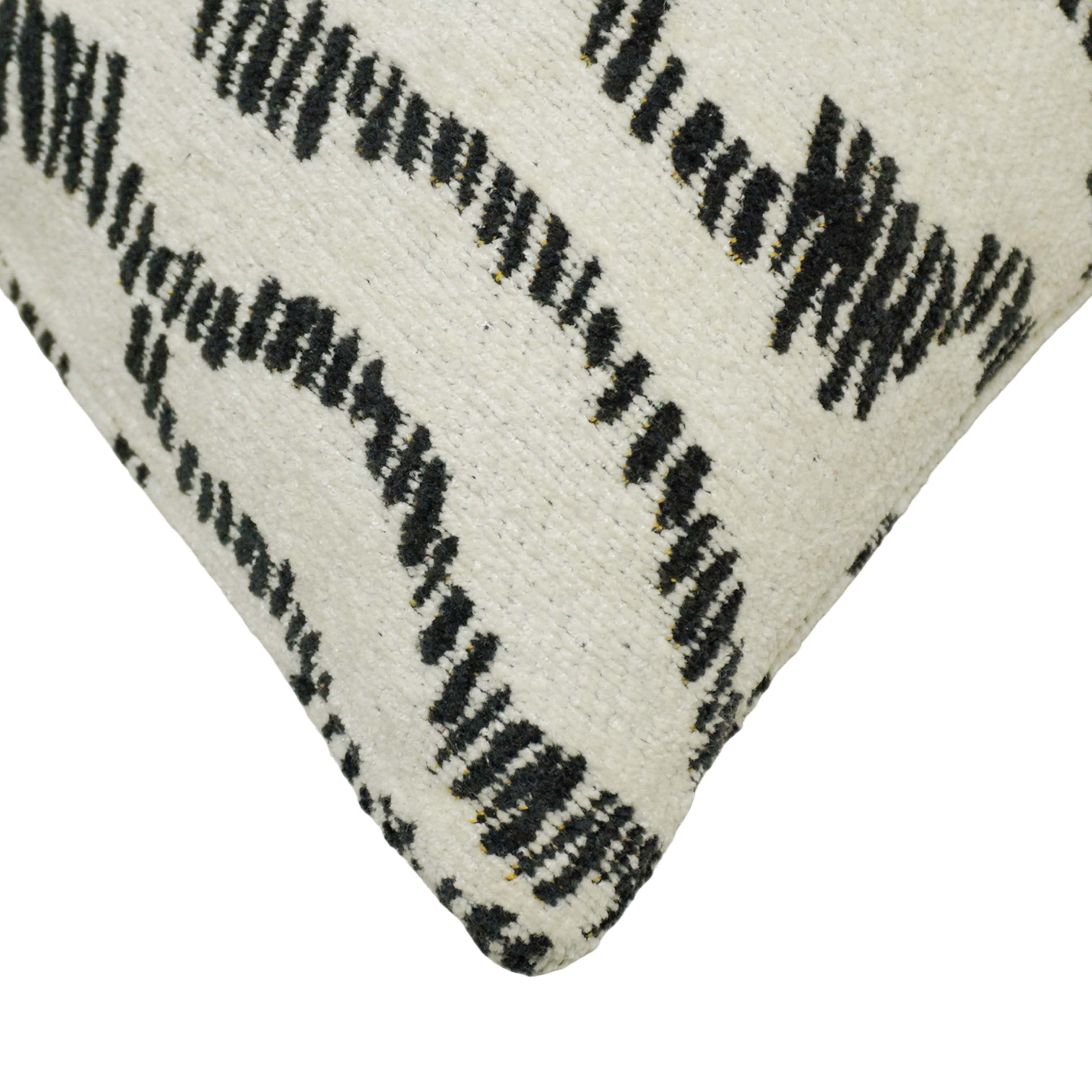 Modern Black & Ivory Jacquard Cushion Cover 45x45 cm | Abstract Wavy Pattern | Woven Cotton Cushion Cover with Hidden Zipper