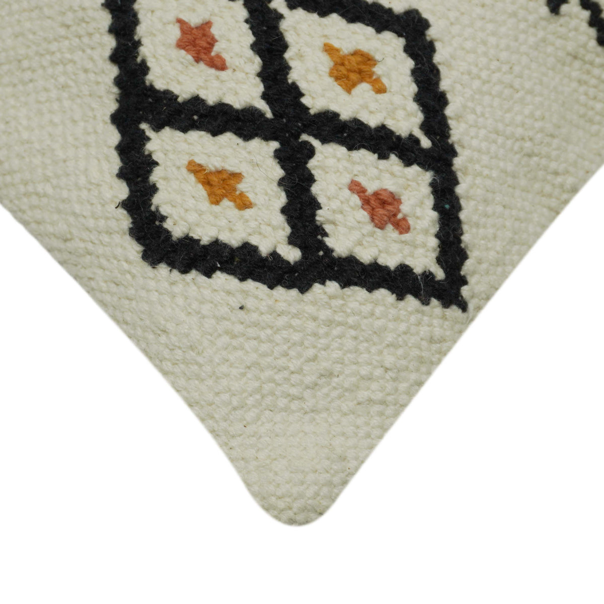 Handwoven Ivory Cushion Cover with Geometric Diamond Pattern – 45 x 45 cm