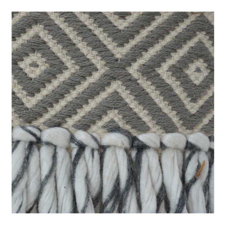 Boho Kissenbezug aus Baumwolle mit geometrischem Muster & Fransen – Handgefertigter, strukturierter Kissenbezug (45x45 cm) - Bulk manufacturer & supplier from Panipat, India