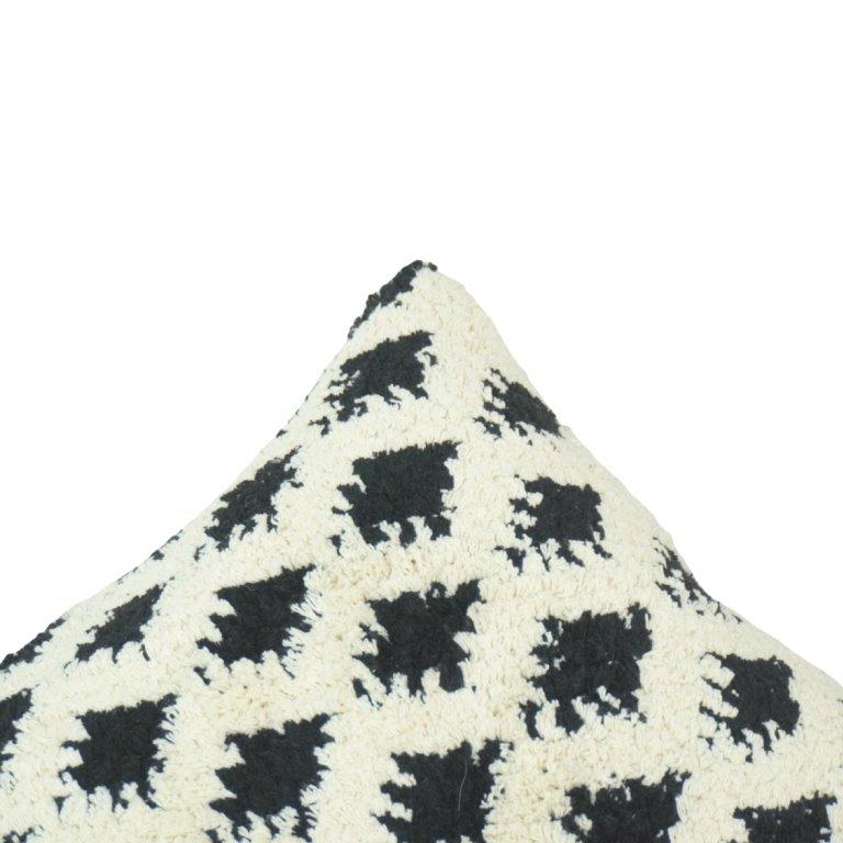 Tufted Diamond Pattern Cotton Cushion Cover | Black & Ivory Textured Boho Throw Pillow Cover | 45 x 45 cm - Bulk manufacturer & supplier from Panipat, India