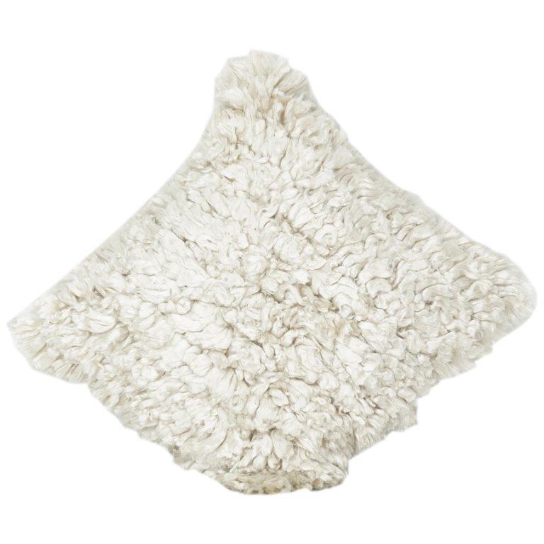 Luxury Faux Fur Polyester Rug – Soft Plush Sheepskin Style Accent Rug 45x45 cm (Ivory White) - Bulk manufacturer & supplier from Panipat, India