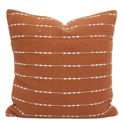 Handgewebter Kissenbezug aus Baumwolle 45x45 cm – Rostbraun & Weiß Gestreift
