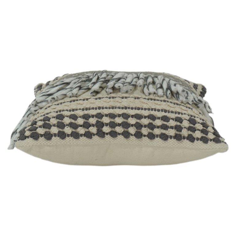 Boho Kissenbezug aus Baumwolle mit geometrischem Muster & Fransen – Handgefertigter, strukturierter Kissenbezug (45x45 cm) - Bulk manufacturer & supplier from Panipat, India