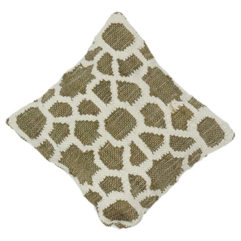Housse de coussin texturée vert olive – Mélange coton et jute avec motif organique abstrait (45x45 cm) - Bulk manufacturer & supplier from Panipat, India